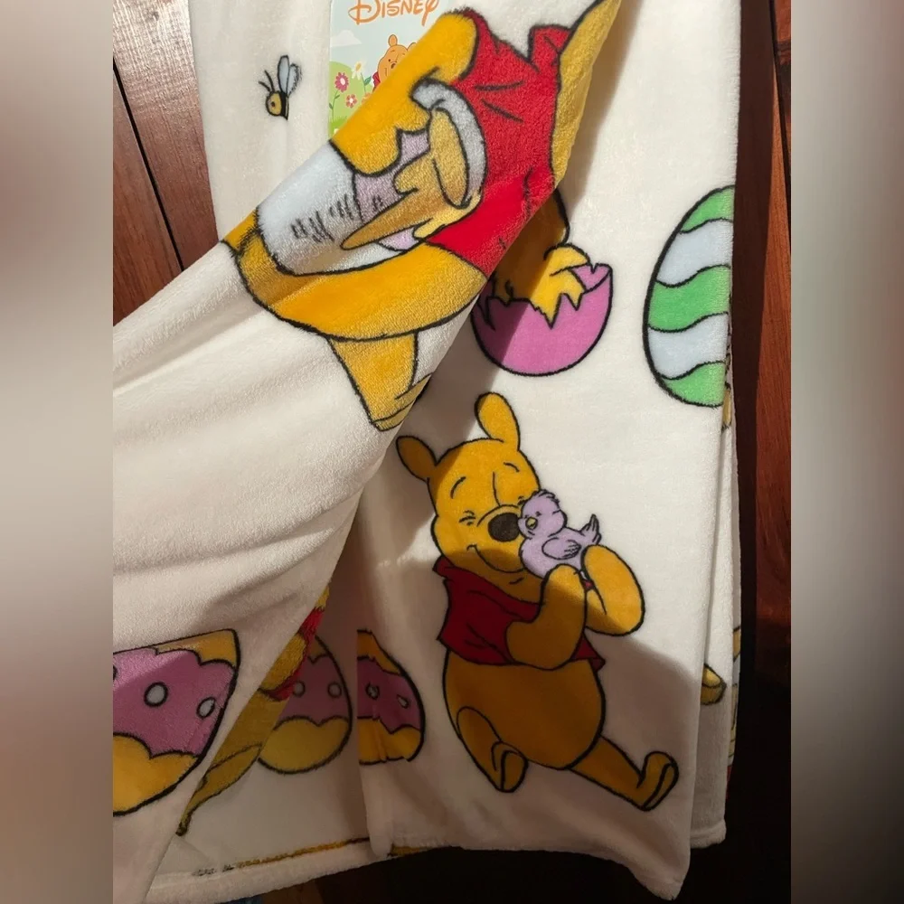 NWT Winnie the Pooh Easter Oversized Plush Blanket